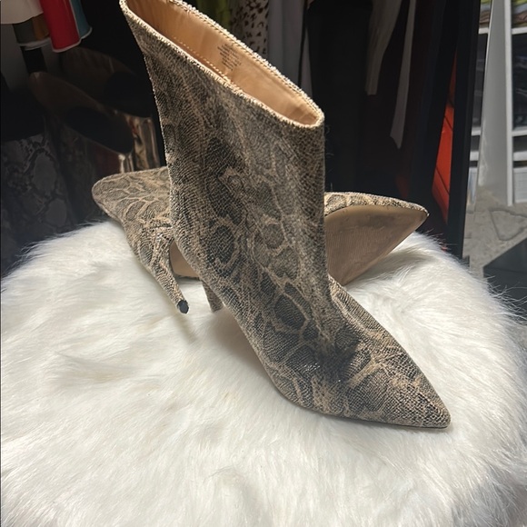 Snakeskin Pattern Ankle Boots - Picture 1 of 3